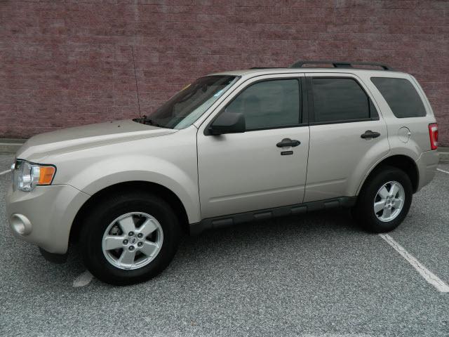Photo of 2010 Ford Escape