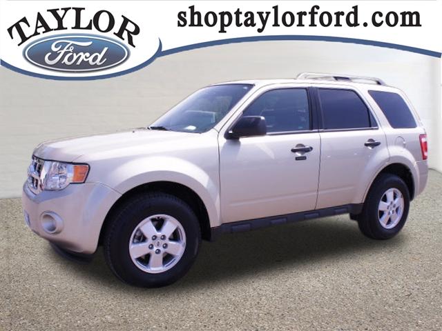 Photo of 2011 Ford Escape