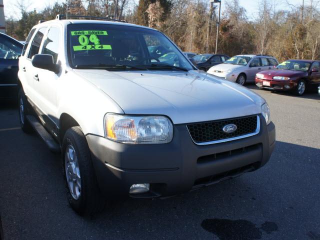 Photo of 2004 Ford Escape