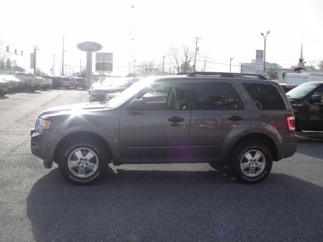 Photo of 2009 Ford Escape