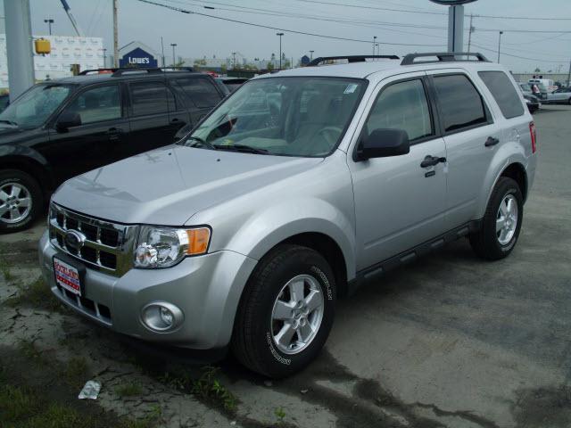 Photo of 2011 Ford Escape
