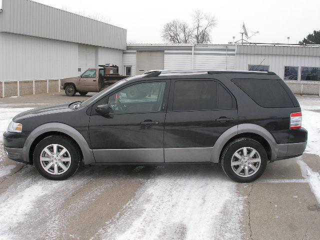 Photo of 2008 Ford Taurus X