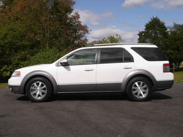 Photo of 2008 Ford Taurus X