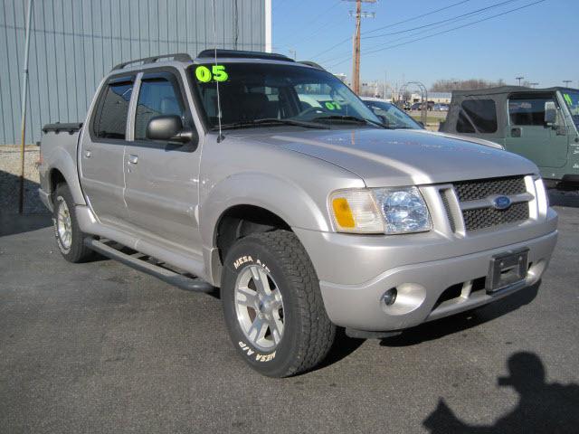 Photo of 2005 Ford Explorer Sport Trac