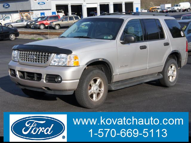 Photo of 2005 Ford Explorer