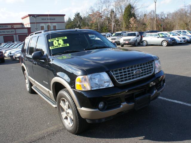 Photo of 2004 Ford Explorer
