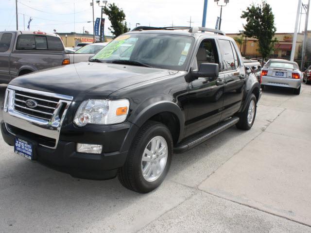 Photo of 2008 Ford Explorer Sport Trac