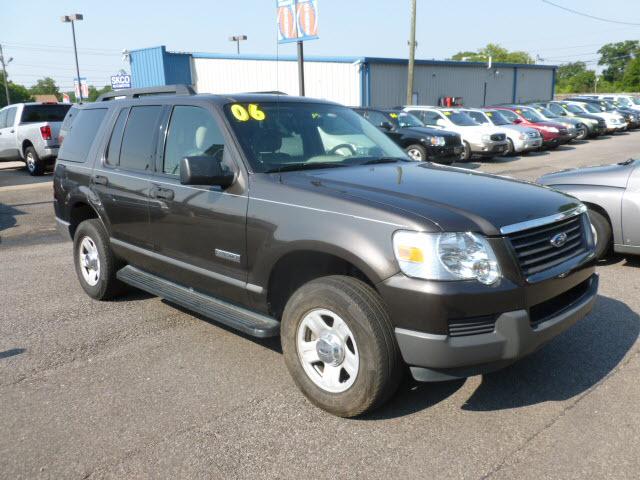 Photo of 2006 Ford Explorer