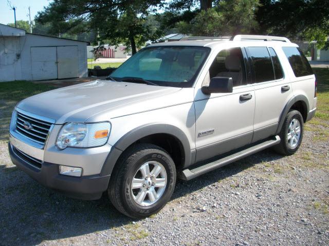 Photo of 2006 Ford Explorer