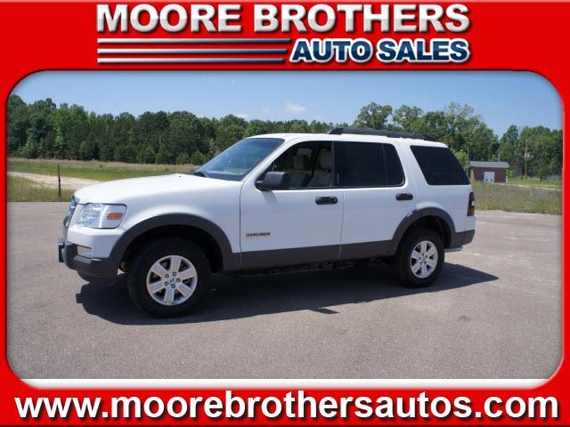 Photo of 2006 Ford Explorer