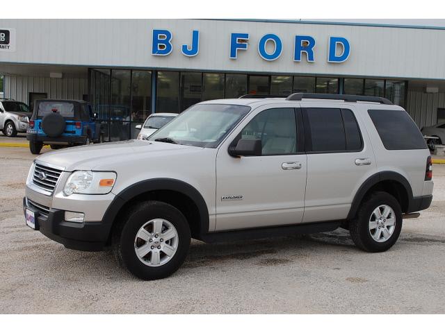 Photo of 2007 Ford Explorer