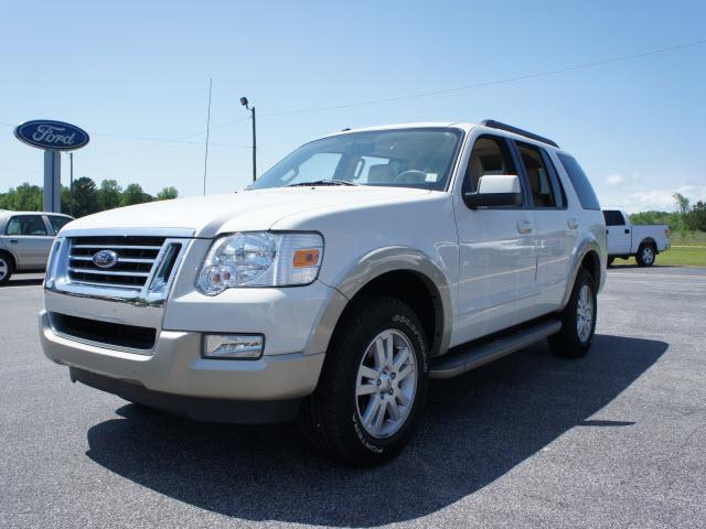 Photo of 2010 Ford Explorer