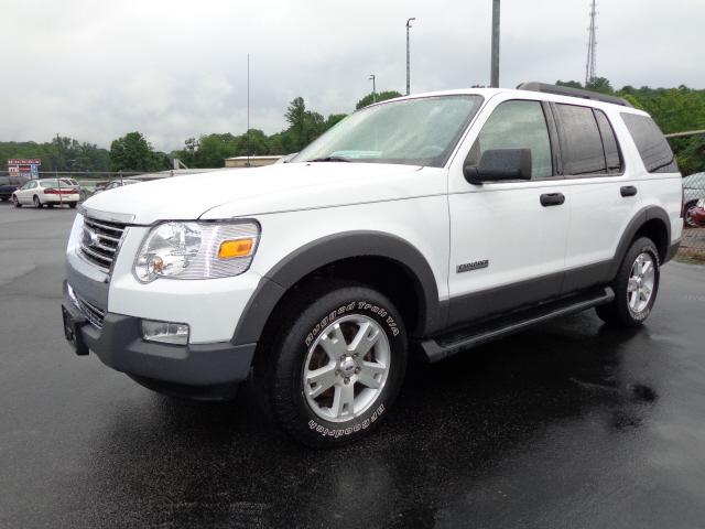 Photo of 2006 Ford Explorer