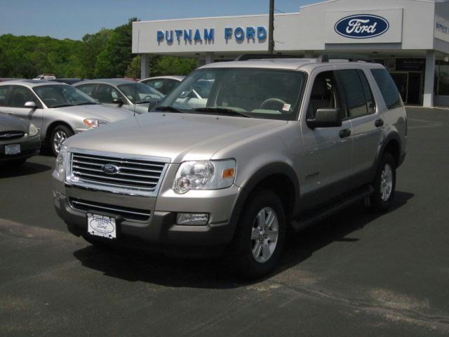 Photo of 2006 Ford Explorer