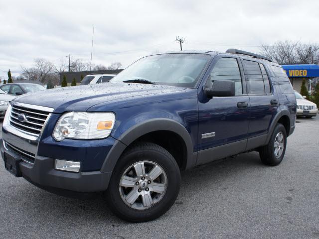Photo of 2006 Ford Explorer