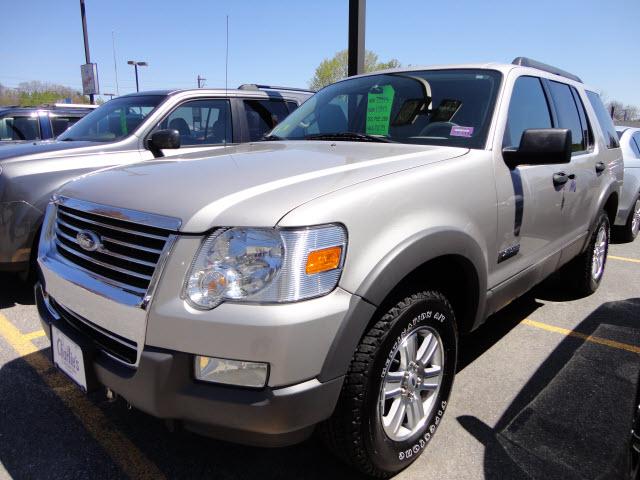 Photo of 2006 Ford Explorer