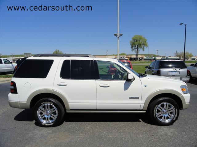 Photo of 2008 Ford Explorer