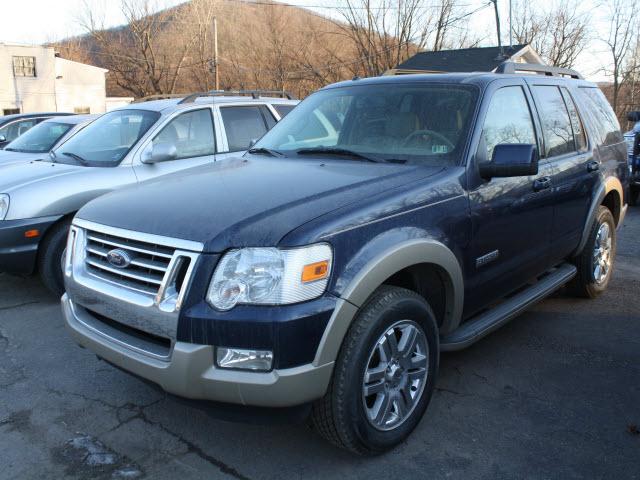 Photo of 2008 Ford Explorer