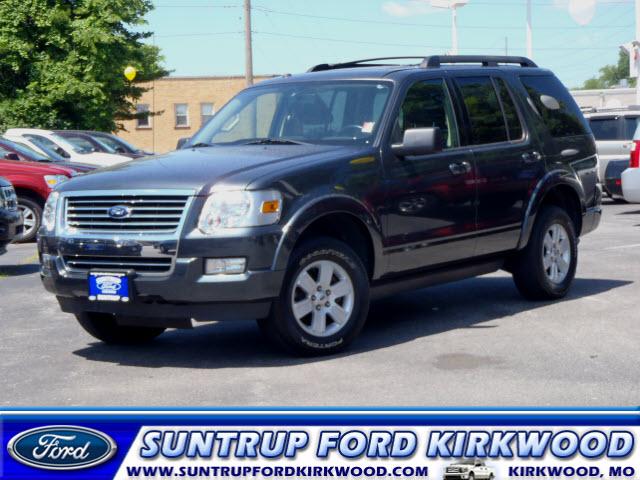 Photo of 2010 Ford Explorer