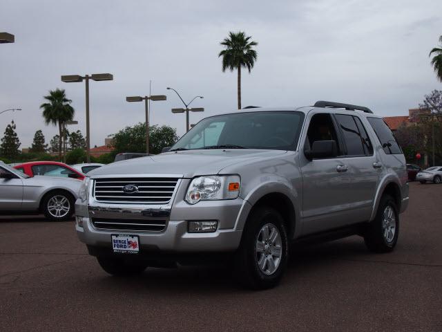 Photo of 2010 Ford Explorer