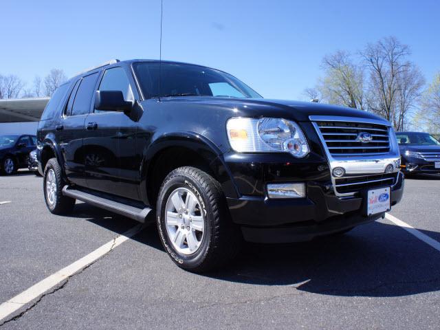 Photo of 2010 Ford Explorer