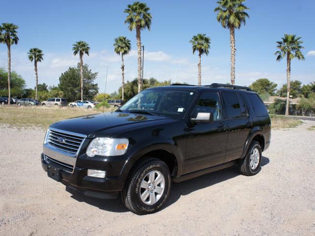 Photo of 2010 Ford Explorer
