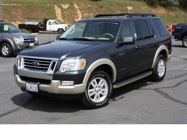 Photo of 2010 Ford Explorer