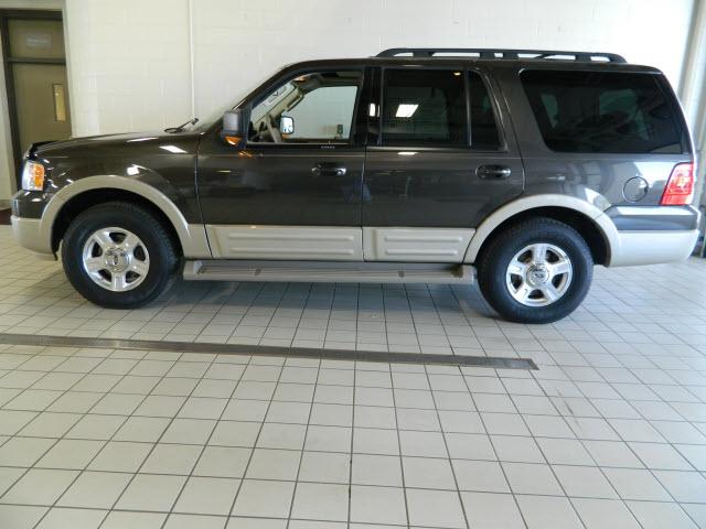 Photo of 2005 Ford Expedition