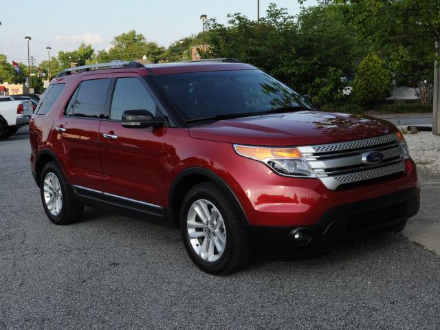 Photo of 2011 Ford Explorer