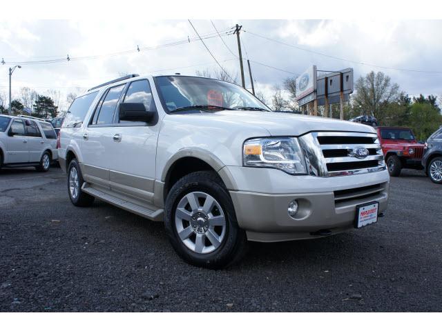 Photo of 2010 Ford Expedition EL