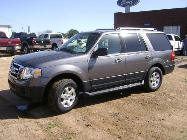 Photo of 2011 Ford Expedition