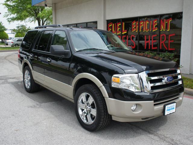 Photo of 2010 Ford Expedition