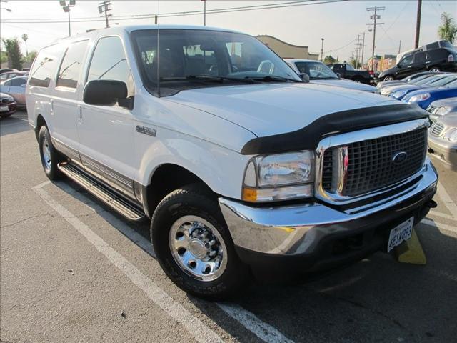 Photo of 2002 Ford Excursion