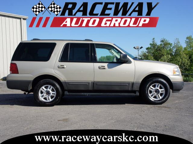 Photo of 2004 Ford Expedition