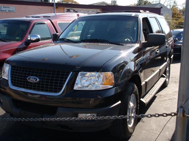 Photo of 2003 Ford Expedition