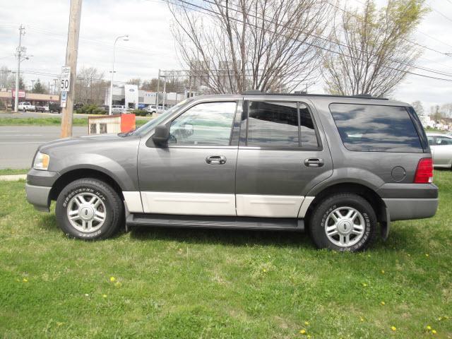 Photo of 2003 Ford Expedition