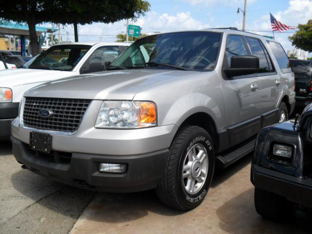 Photo of 2004 Ford Expedition