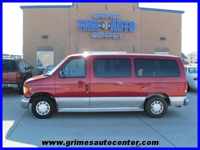 Photo of 2000 Ford Econoline Wagon