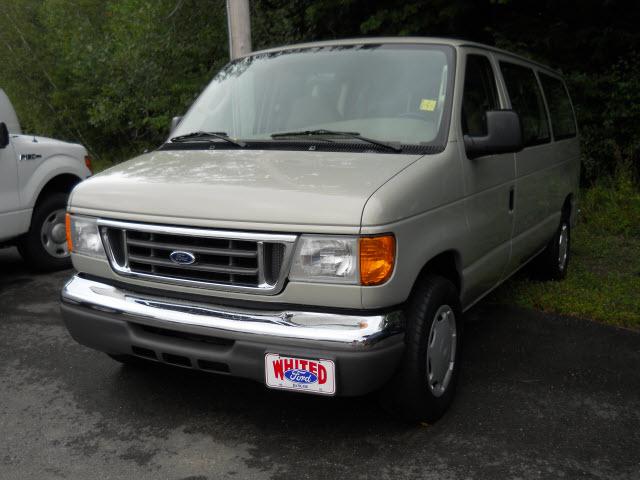 Photo of 2006 Ford E-150
