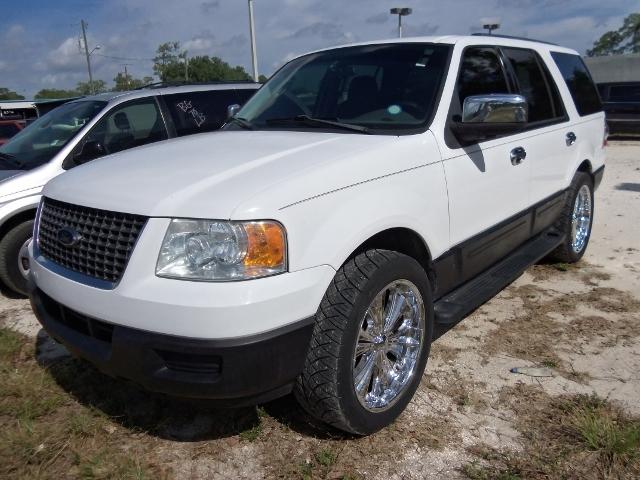 Photo of 2004 Ford Expedition