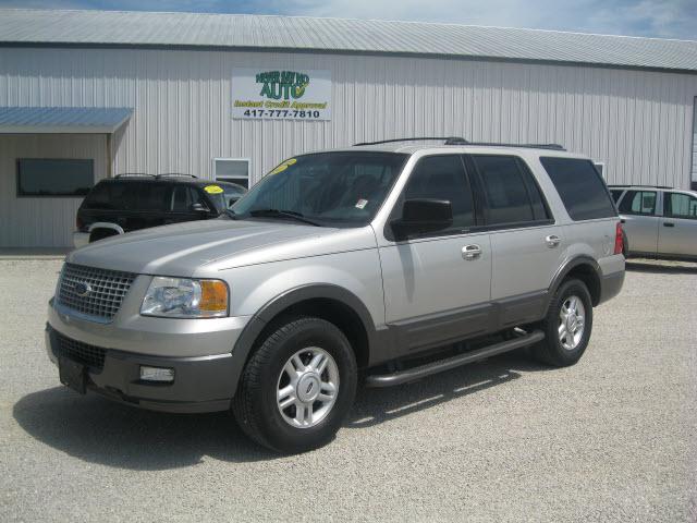 Photo of 2004 Ford Expedition