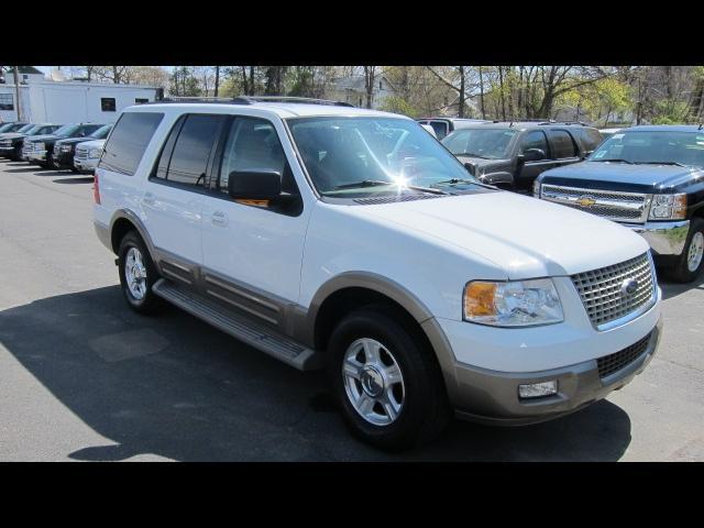 Photo of 2004 Ford Expedition