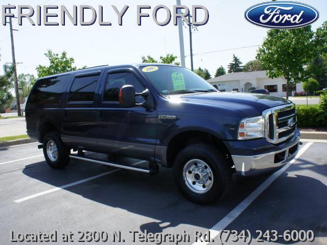Photo of 2005 Ford Excursion