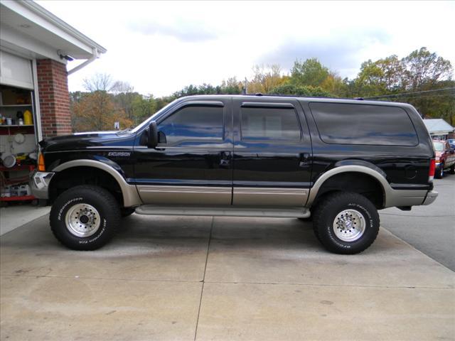 Photo of 2000 Ford Excursion