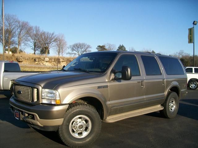 Photo of 2003 Ford Excursion