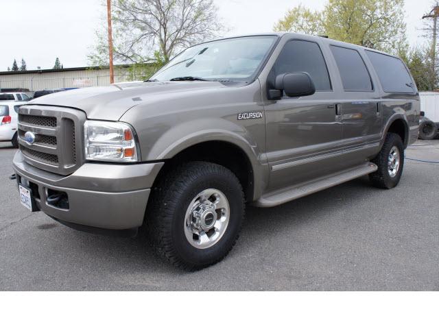 Photo of 2005 Ford Excursion