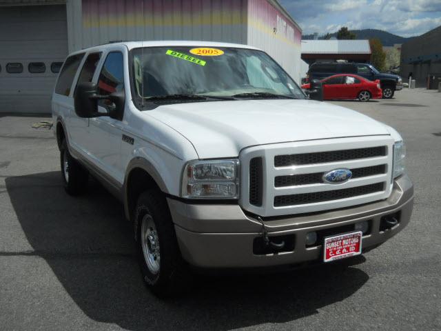 Photo of 2005 Ford Excursion