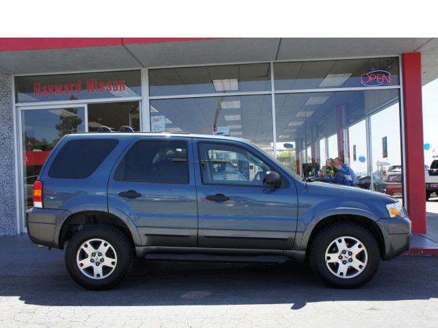 Photo of 2005 Ford Escape