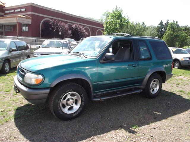 Photo of 1998 Ford Explorer