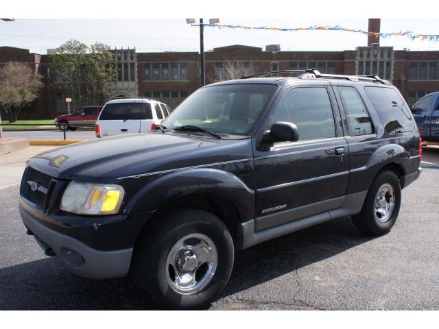 Photo of 2001 Ford Explorer Sport Trac